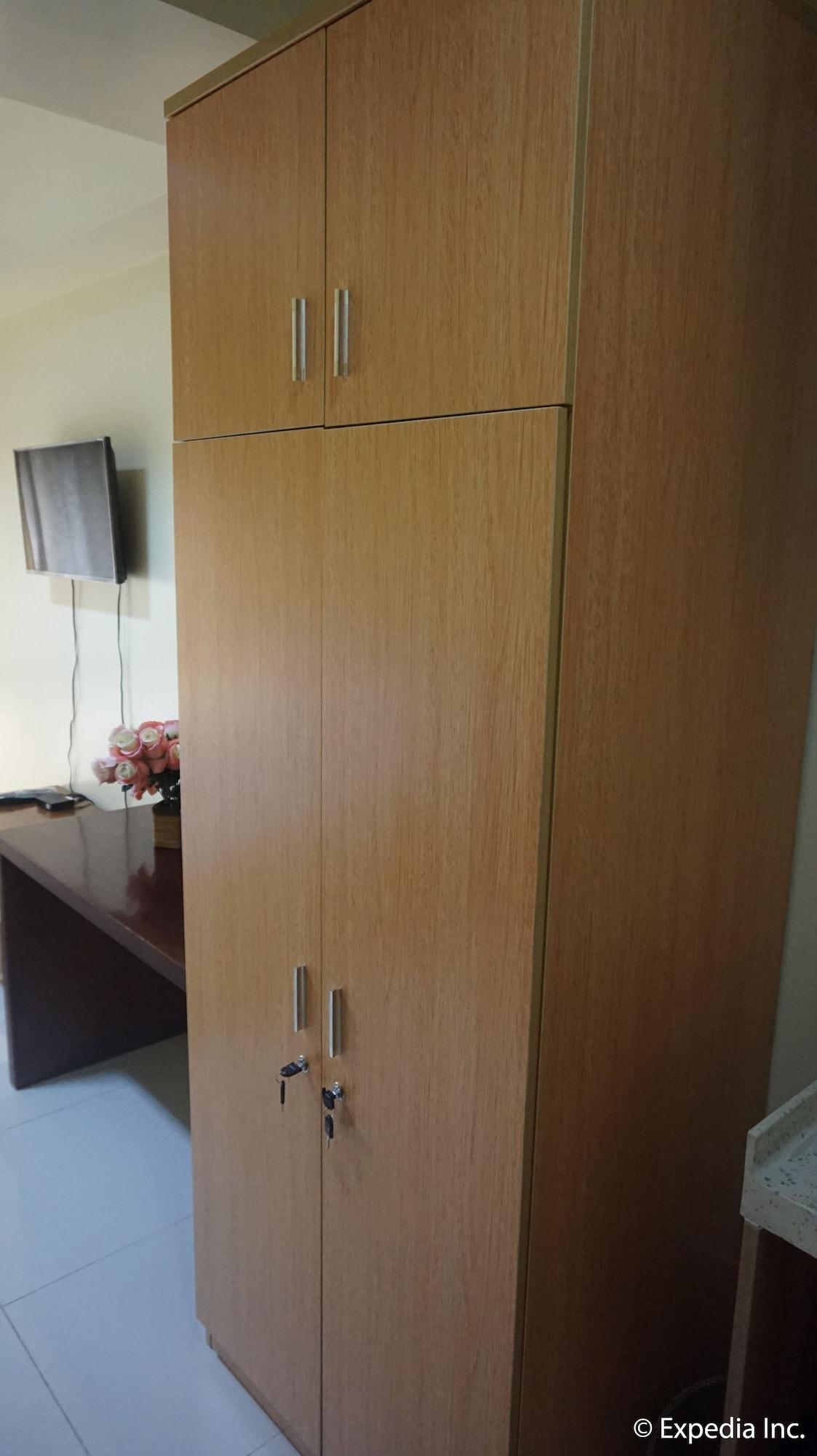 קואזון סיטי Pacific Park Hotel מראה חיצוני תמונה