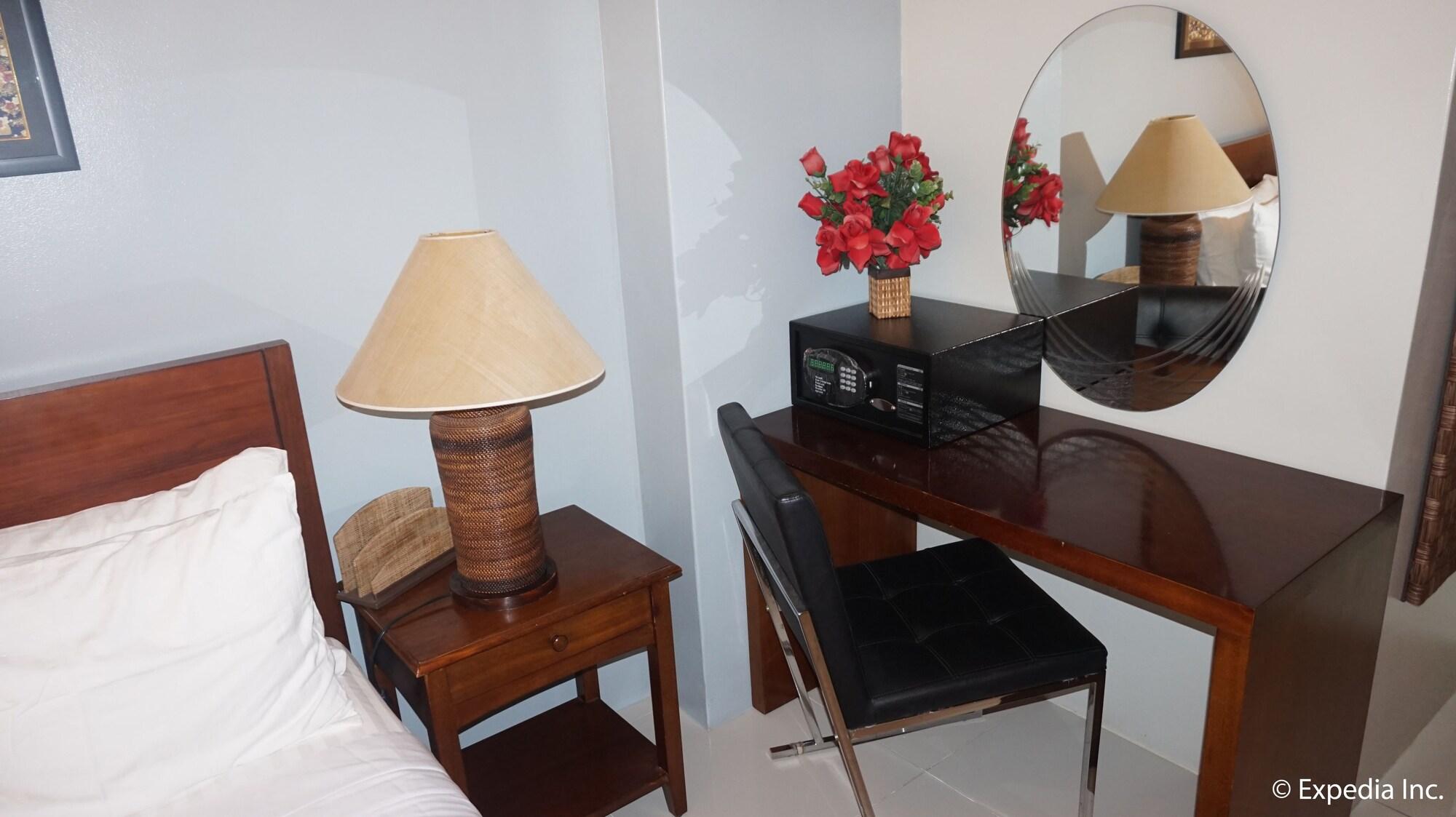 קואזון סיטי Pacific Park Hotel מראה חיצוני תמונה