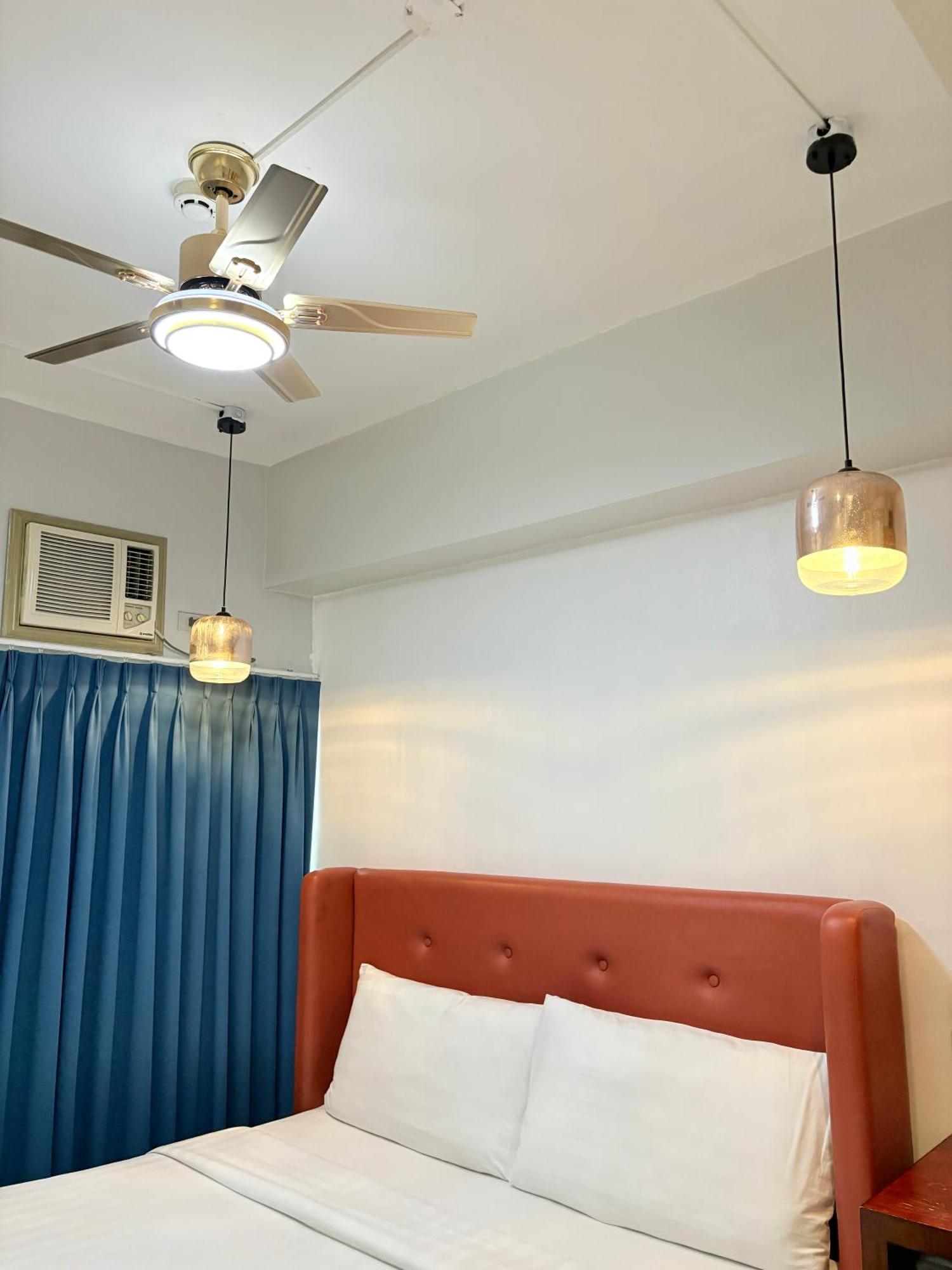 קואזון סיטי Pacific Park Hotel מראה חיצוני תמונה