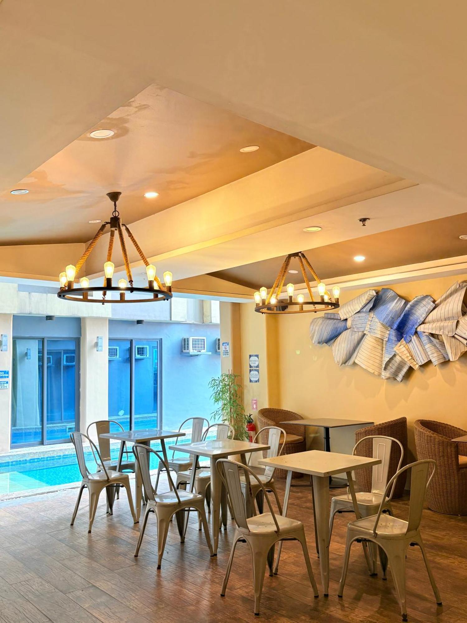 קואזון סיטי Pacific Park Hotel מראה חיצוני תמונה