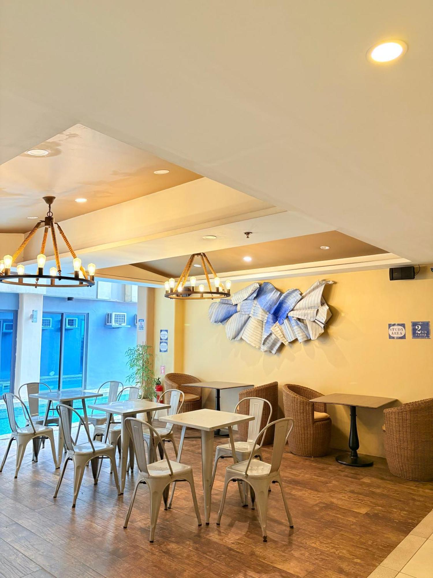 קואזון סיטי Pacific Park Hotel מראה חיצוני תמונה