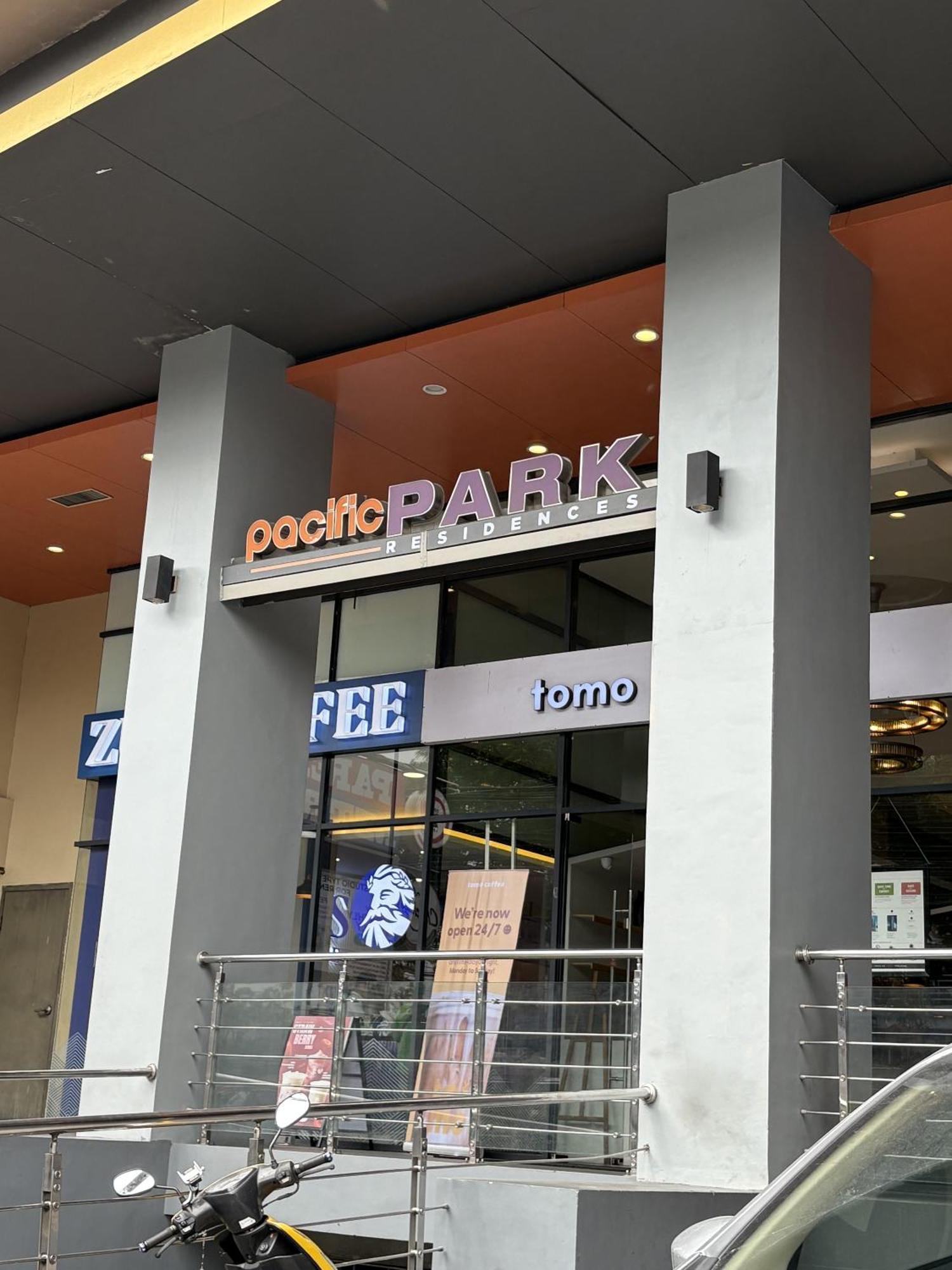 קואזון סיטי Pacific Park Hotel מראה חיצוני תמונה