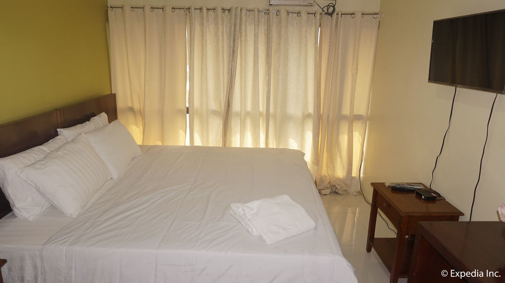 קואזון סיטי Pacific Park Hotel מראה חיצוני תמונה