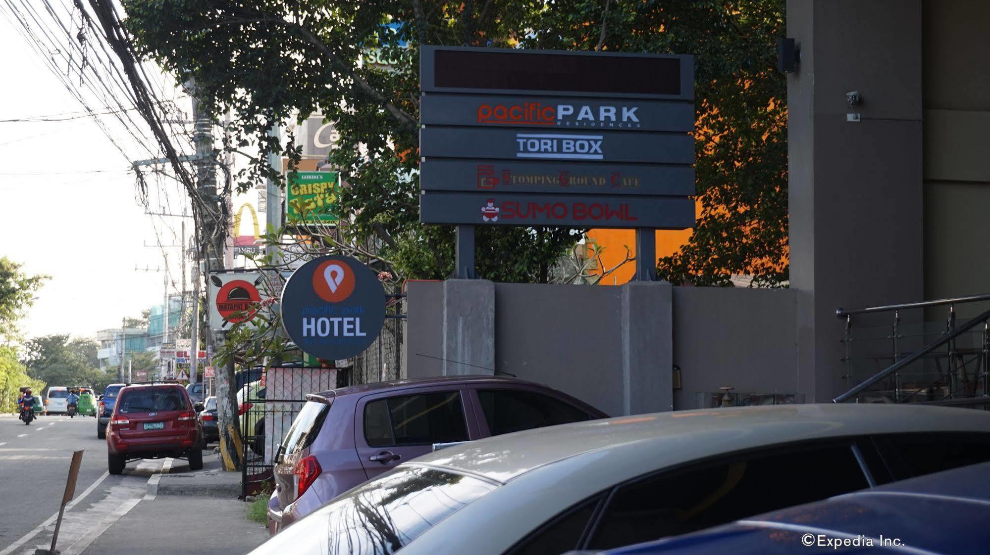 קואזון סיטי Pacific Park Hotel מראה חיצוני תמונה